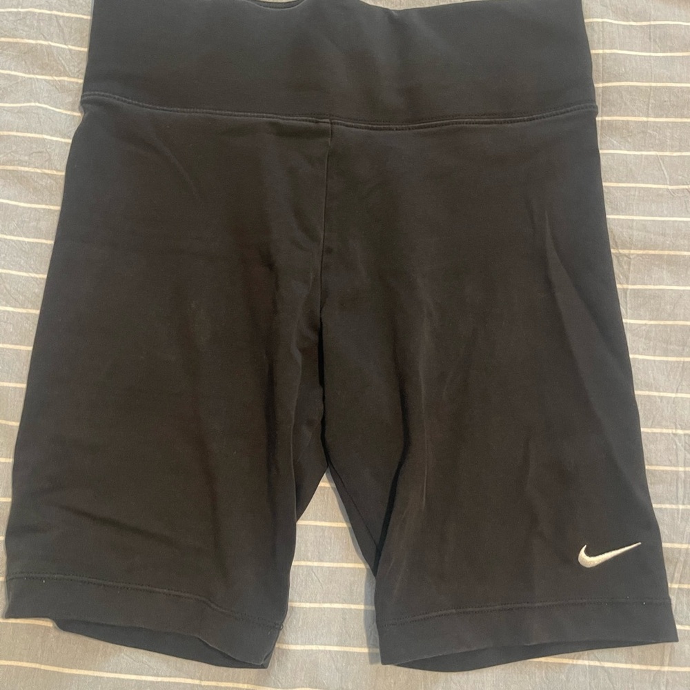 Nike Black Women's Sportswear Classic High-Waisted Biker Shorts